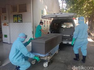 Pasien COVID-19 yang Bunuh Diri di RSU Haji Surabaya Baru Sehari Dirawat Pasien COVID-19 yang Bunuh Diri di RSU Haji Surabaya Baru Sehari Dirawat