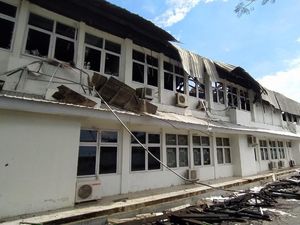 Kantor Dinkes Sulsel Kebakaran, Laboratorium Sampel COVID-19 Aman Kantor Dinkes Sulsel Kebakaran, Laboratorium Sampel COVID-19 Aman