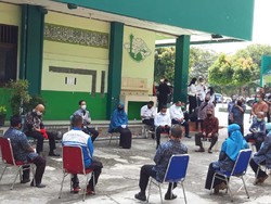 Curhat Guru di Bogor ke Nadiem, Kerja Hampir 24 Jam hingga Ponsel Nge-hang