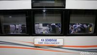 Menengok Suasana Mudik Idul Adha di Stasiun Gambir