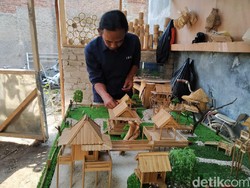 Melihat Uniknya Miniatur Perkampungan dan Rumah dari Bambu di Bandung Barat