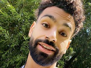 Mohamed Salah Potong Rambut Habis Ditinggal Dejan Lovren