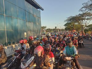 Warga Madura Toron, Jembatan Suramadu Dijubeli Puluhan Ribu Motor