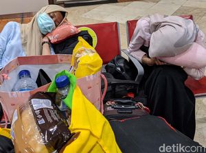 Muka-muka Bantal Para Pemburu Pesawat Pagi