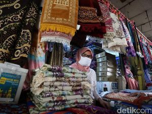 Pedagang Pernak-pernik Haji Menjerit di Masa Pandemi
