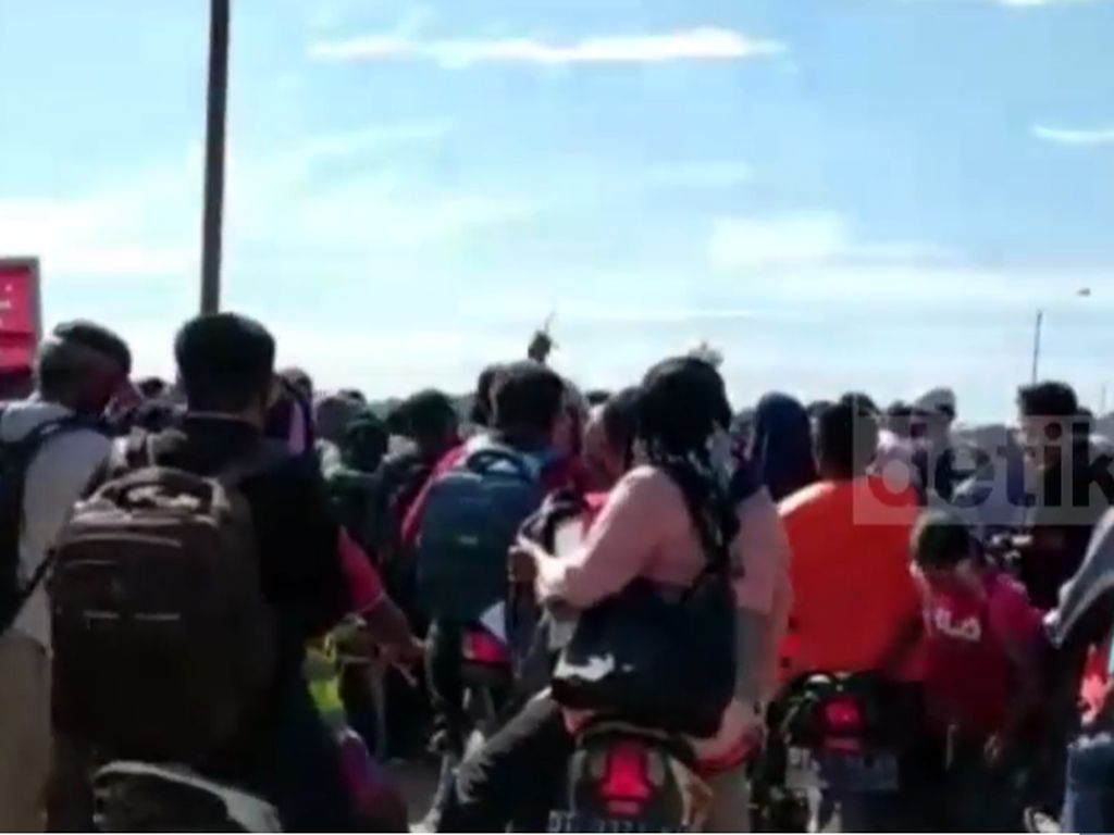 Penumpang Melonjak, Penyeberangan Torobulu-Tampo Tambah Trip Penumpang Melonjak, Penyeberangan Torobulu-Tampo Tambah Trip