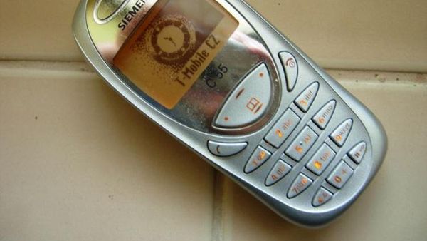 Deretan Ponsel Ikonik Andalan Remaja 2000-an