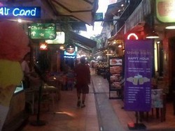 Foto: Pub Street, Sisi Lain Wisata Malam di Kamboja