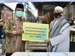 Jokowi Sumbang Sapi Kurban 879,5 Kg ke Masjid Noor Banjarmasin