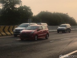 Kepadatan di Km 55 Tol Japek pada Puncak Arus Balik Tahun Baru