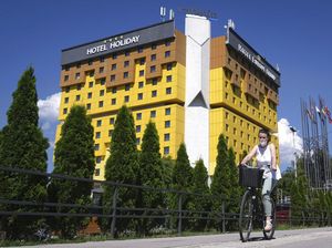 Hotel Bersejarah di Bosnia Ini Diambang Krisis Akibat Pandemi