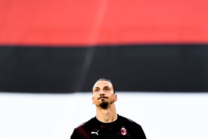 Zlatan Ibrahimovic GENOA, ITALY - JULY 29: Zlatan Ibrahimovic of Milan during the Serie A match between UC Sampdoria and AC Milan at Stadio Luigi Ferraris on July 29, 2020 in Genoa, Italy. (Photo by Paolo Rattini/Getty Images)
