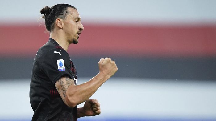 Zlatan Ibrahimovic Milans Zlatan Ibrahimović celebrates after scoring his sides third goal during the Italian Serie A match between Sampdoria and Milan at the Luigi Ferraris stadium in Genoa, Italy, Wednesday, July 29, 2020. (Spada/LaPresse via AP)