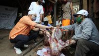 Berkurban di Kampung Pemulung