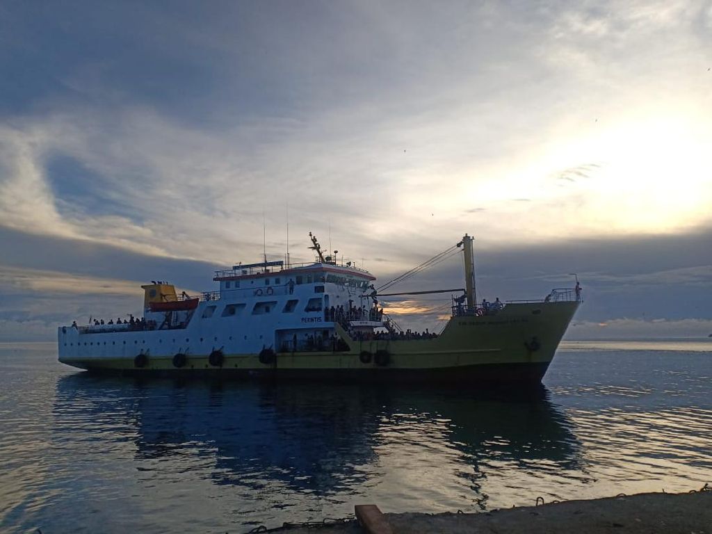 Gelombang Laut Tinggi, Warga Pulau Enggano Bengkulu Mulai Kesulitan Pangan Gelombang Laut Tinggi, Warga Pulau Enggano Bengkulu Mulai Kesulitan Pangan
