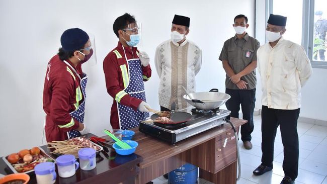 Rayakan Idul Adha, Kepala BNPT Lihat Aksi Napi Terorisme Masak Daging Kurban Rayakan Idul Adha, Kepala BNPT Lihat Aksi Napi Terorisme Masak Daging Kurban