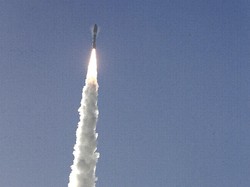 Video NASA Jajal Roket Terkuat, Siap Terbangkan Astronot Wanita