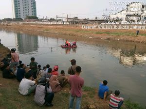 Main di Pinggir Kali, Bocah Tenggelam di Kanal Banjir Palmerah