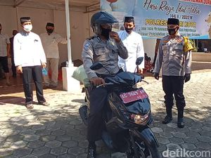 Bagi Daging Kurban, Bhabinkamtibmas di Kota Kediri Dikerahkan Bagi Daging Kurban, Bhabinkamtibmas di Kota Kediri Dikerahkan