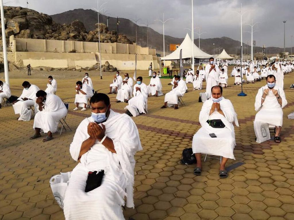 Arab Saudi Wajibkan Vaksin COVID-19 Bagi Jemaah Haji 2021