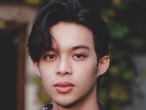Dihujat Usai Posting Dinda Hauw Salat, Rey Mbayang Beri Jawaban Menohok Dihujat Usai Posting Dinda Hauw Salat, Rey Mbayang Beri Jawaban Menohok