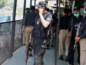 Terdakwa Penistaan Agama Ditembak Mati di Pengadilan Pakistan