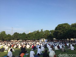 Ada Protokol Kesehatan Ketat di Masjid Al-Azhar, Warga Merasa Aman Salat Id