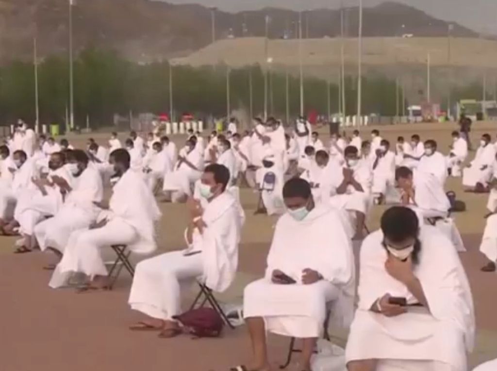 Melihat Suasana Wukuf di Arafah Saat Pandemi Covid-19 Melihat Suasana Wukuf di Arafah Saat Pandemi Covid-19