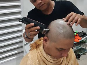 Pasha Cukur Plontos Shaolin Usai Kontroversi Rambut Pirang Pasha Cukur Plontos Shaolin Usai Kontroversi Rambut Pirang