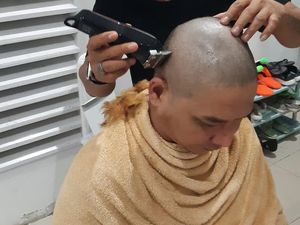 Kontroversi Rambut Pirang Pasha Ungu hingga Berakhir Cukur Gundul Kontroversi Rambut Pirang Pasha Ungu hingga Berakhir Cukur Gundul