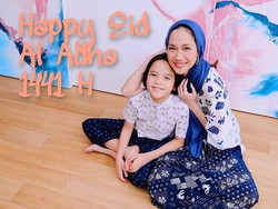 Gaya BCL Berkerudung saat Idul Adha, Kini Kembali Tersenyum