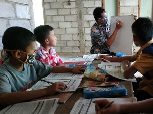 Apresiasi dan Komitmen Pemerintah ke Guru di Masa Pandemi Apresiasi dan Komitmen Pemerintah ke Guru di Masa Pandemi