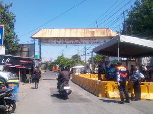 Ditutup Dampak COVID-19, Jalan Rungkut Menanggal Surabaya Kembali Dibuka Ditutup Dampak COVID-19, Jalan Rungkut Menanggal Surabaya Kembali Dibuka