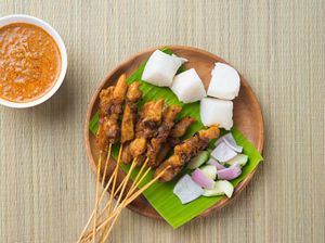 Di Jalur Mudik Cirebon-Brebes, Ada Empal Gentong dan Nasi Jamblang Sedap Di Jalur Mudik Cirebon-Brebes, Ada Empal Gentong dan Nasi Jamblang Sedap