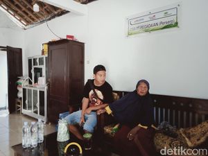 Mbah Minto Artis Dagelan Kini Punya Hobi Baru Lurr... Mbah Minto Artis Dagelan Kini Punya Hobi Baru Lurr...