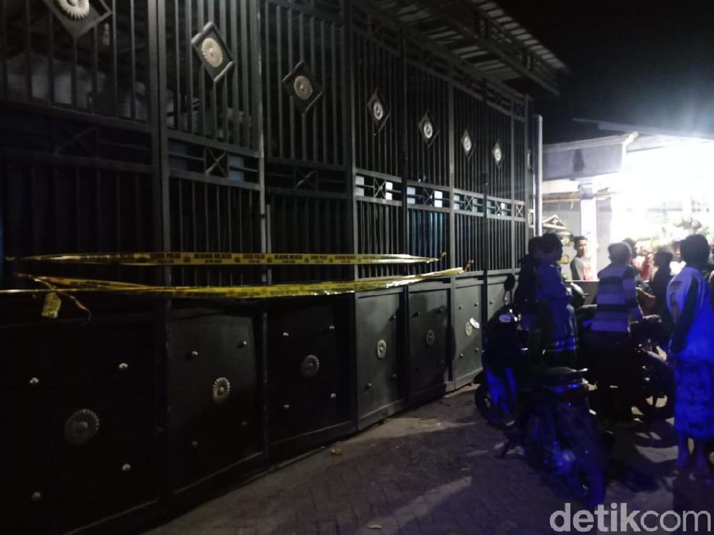 Suami Bunuh Istri dan Aniaya Anaknya di Jombang Pernah Kerja di AS 10 Tahun Suami Bunuh Istri dan Aniaya Anaknya di Jombang Pernah Kerja di AS 10 Tahun