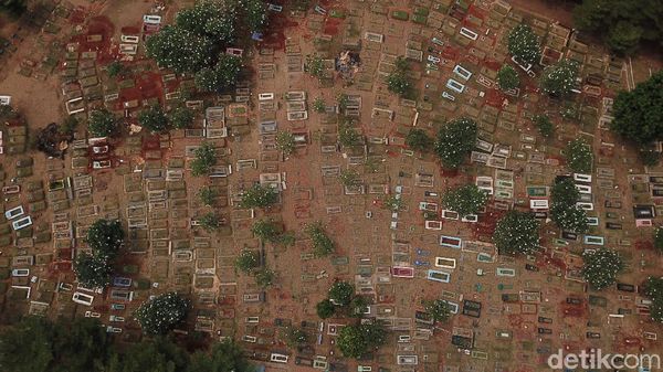 Pemprov DKI Larang Pembukaan Petak Makam Baru