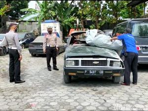 Pikap Angkut 12 Siswa Sekolah Penerbangan Kecelakaan di Jember, Satu Tewas Pikap Angkut 12 Siswa Sekolah Penerbangan Kecelakaan di Jember, Satu Tewas