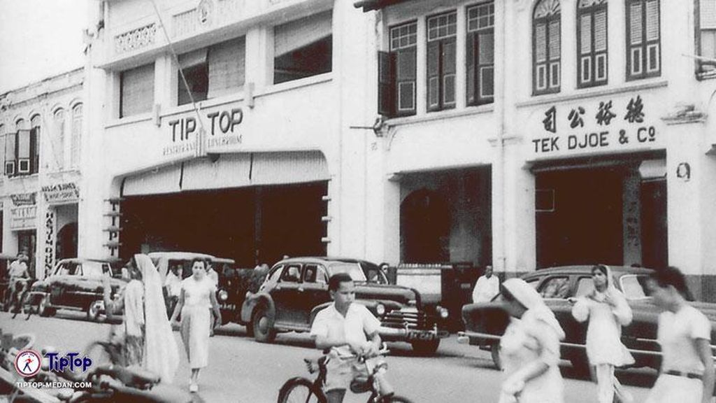 Klasiknya Restoran Tip Top di Medan yang Berdiri Sejak 1934 Klasiknya Restoran Tip Top di Medan yang Berdiri Sejak 1934