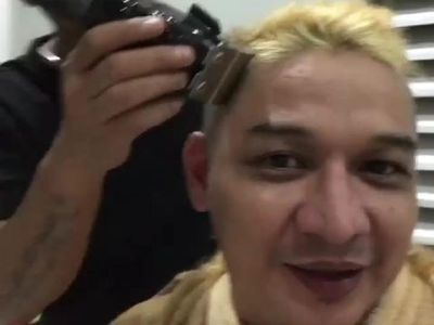 Prosesi Pasha Ungu Gundul untuk Akhiri Kontroversi