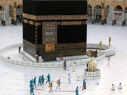 Umroh Kembali Dibuka, Hotel di Mekkah Beri Potongan Harga