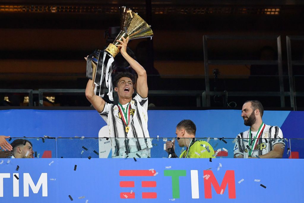 TURIN, ITALY - AUGUST 01:  Cristiano Ronaldo of Juventus FC celebrates with the trophy after the Serie A match between Juventus and  AS Roma at Allianz Stadium on August 1, 2020 in Turin, Italy.  (Photo by Valerio Pennicino/Getty Images)