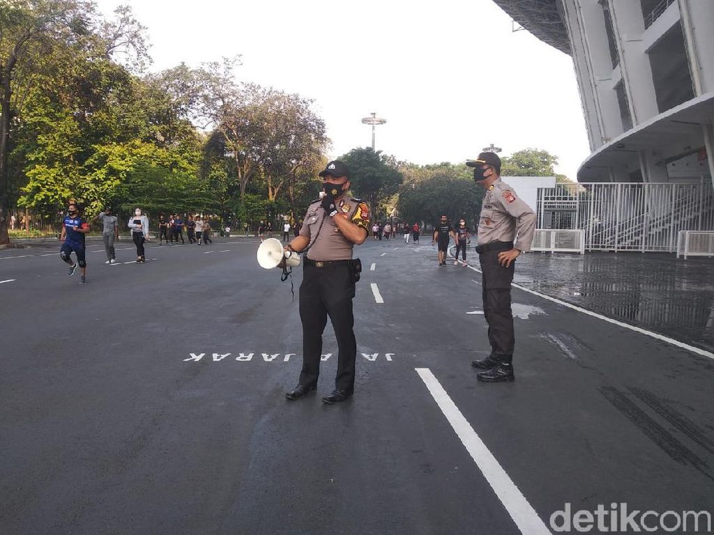 Warga Dilarang Bawa Alat Olahraga di Ring Road GBK, Polisi: Ganggu yang Joging Warga Dilarang Bawa Alat Olahraga di Ring Road GBK, Polisi: Ganggu yang Joging