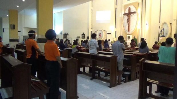 Gereja Katolik Tulungagung Kembali Laksanakan Misa Tatap Muka