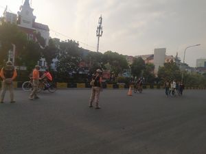 Kawasan Pesepeda di Jl Gajah Mada-Hayam Wuruk DKI Ramai Dikunjungi Warga