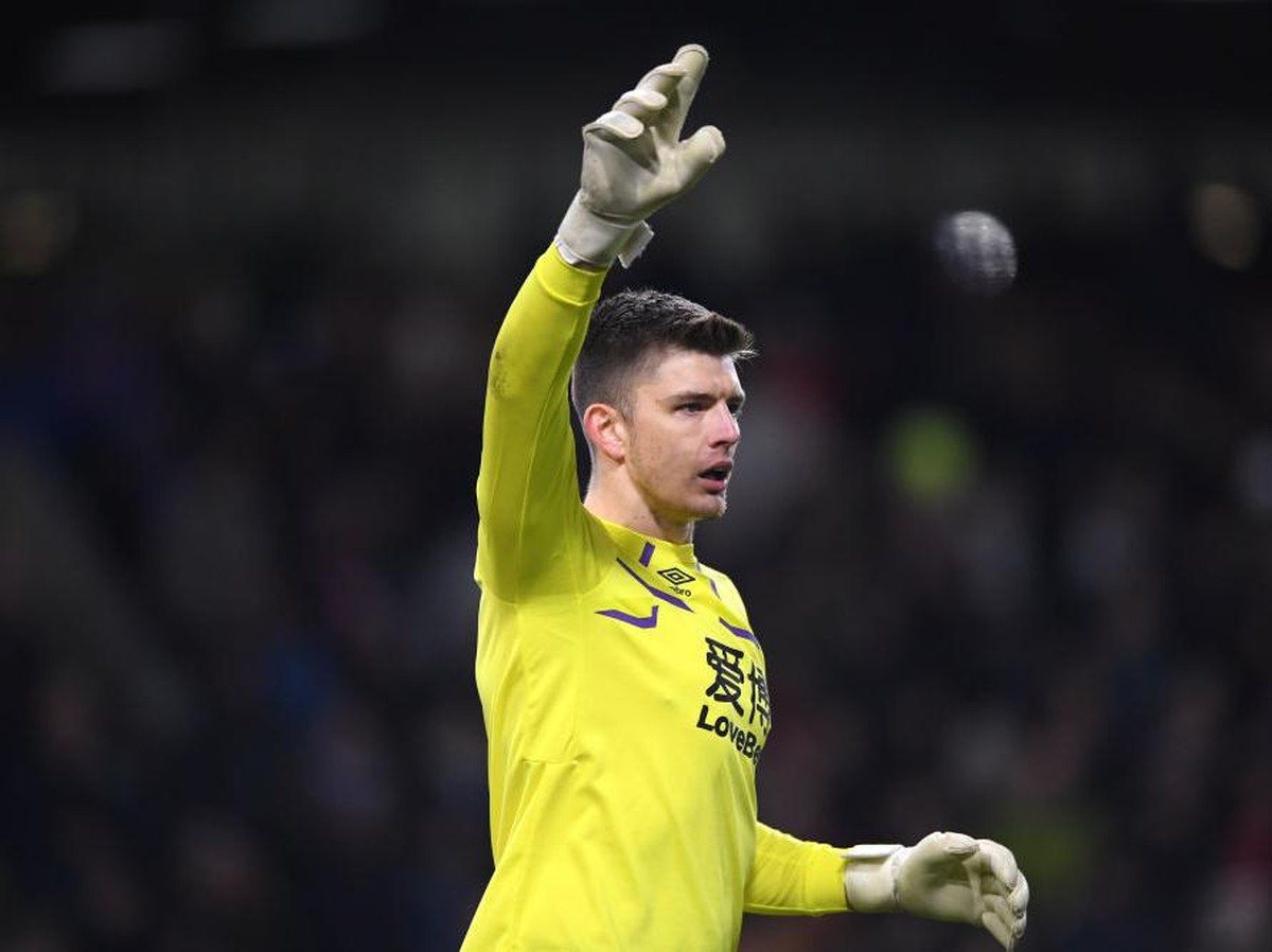 Nick Pope menilai melawan Paris Saint-Germain akan menjadi tantangan babus untuk Newcastle United. (Foto: Getty Images/Stu Forster)