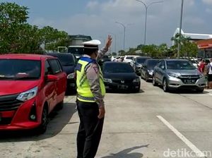 Dipadati Arus Balik, 2 Rest Area Tol Brebes-Pejagan Berlakukan Buka Tutup Dipadati Arus Balik, 2 Rest Area Tol Brebes-Pejagan Berlakukan Buka Tutup