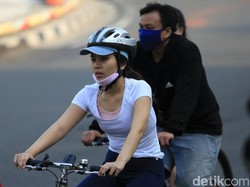 Bundaran HI Minggu Pagi, Masih Dipadati Warga