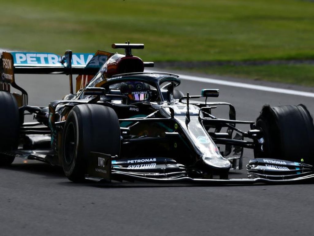 Video Dramatis Hamilton Juara dengan Ban Pecah Video Dramatis Hamilton Juara dengan Ban Pecah