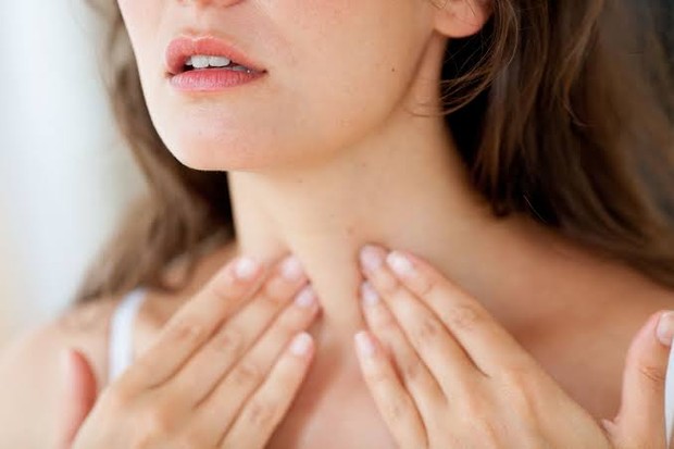 https://www.self.com/ Graves disease autoimmune hyperthyroid merupakan kelainan sistem kekebalan yang menyebabkan produksi hormon tiroid menjadi berlebih (hipertiroidisme).